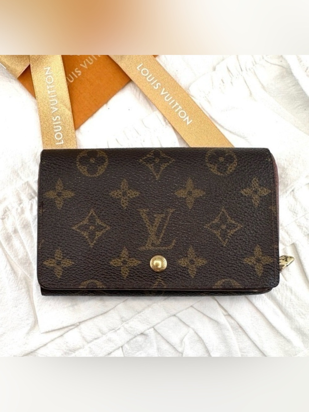 AUTHENTIC LOUIS VUITTON Monogram Porte-Monnaie Billets Tresor Wallet.